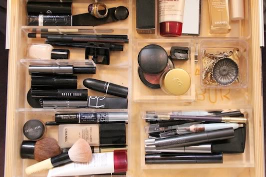 girl talk: makeup organization | because im addicted